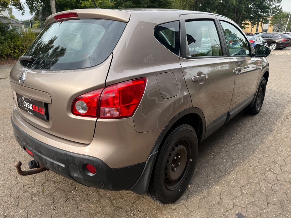 Nissan Qashqai 1,6 Tekna 5d