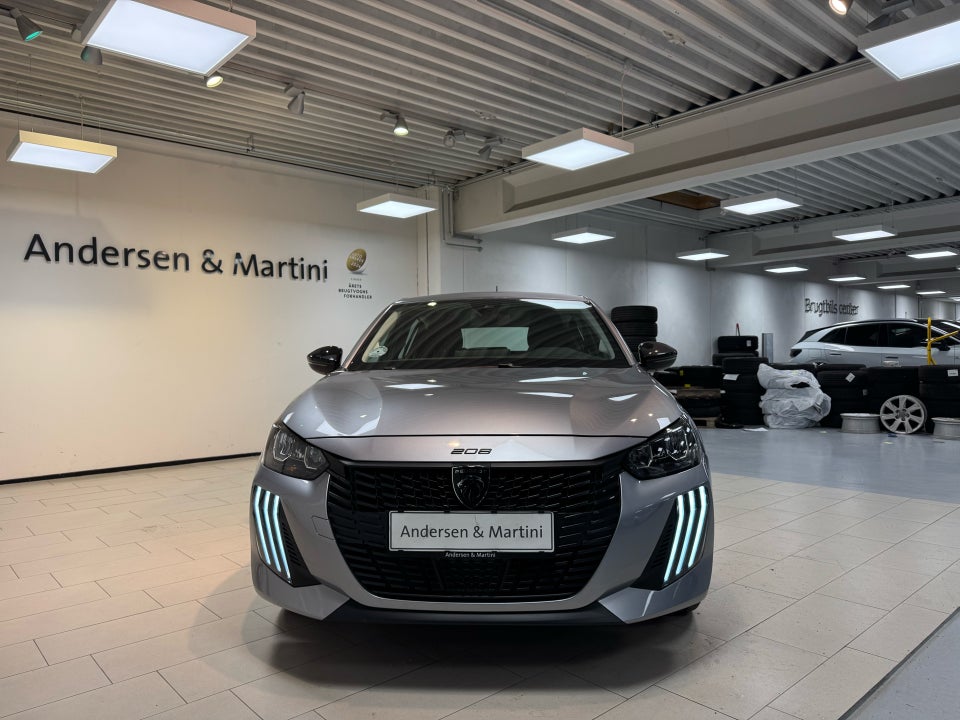 Peugeot e-208 50 Style 5d