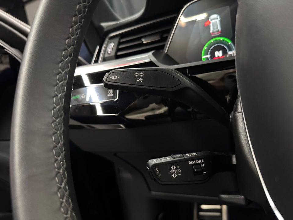 Audi SQ8 e-tron quattro 5d