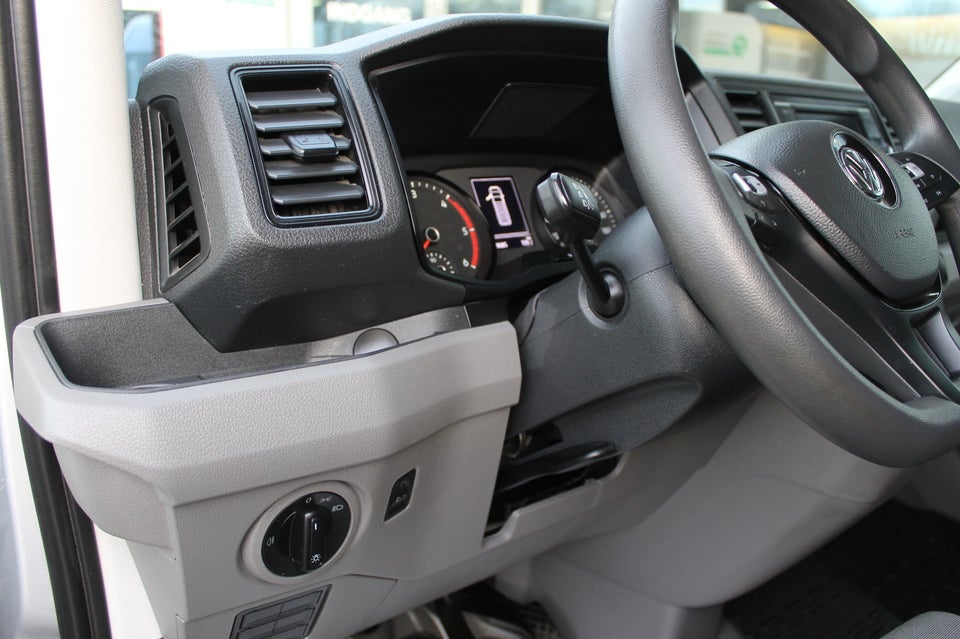VW Crafter 35 2,0 TDi 140 Kassevogn L3H2 aut.