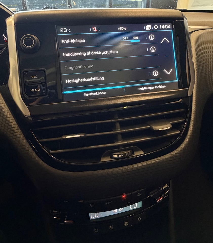 Peugeot 208 1,2 PureTech 82 Allure Sky 5d