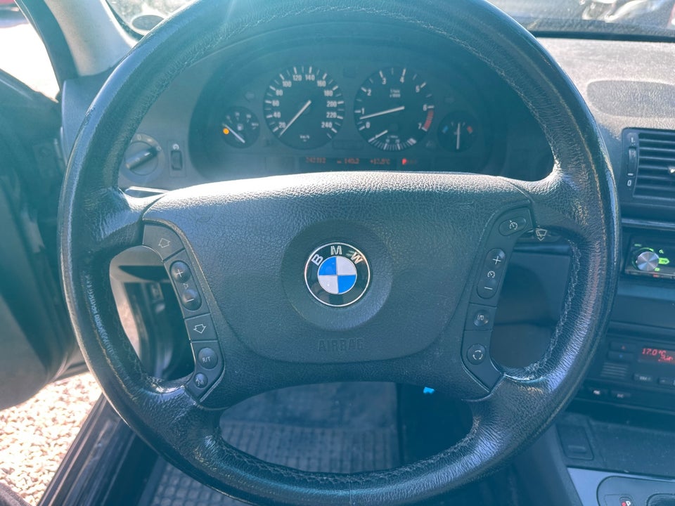 BMW 520i 2,2 Touring Steptr. 5d