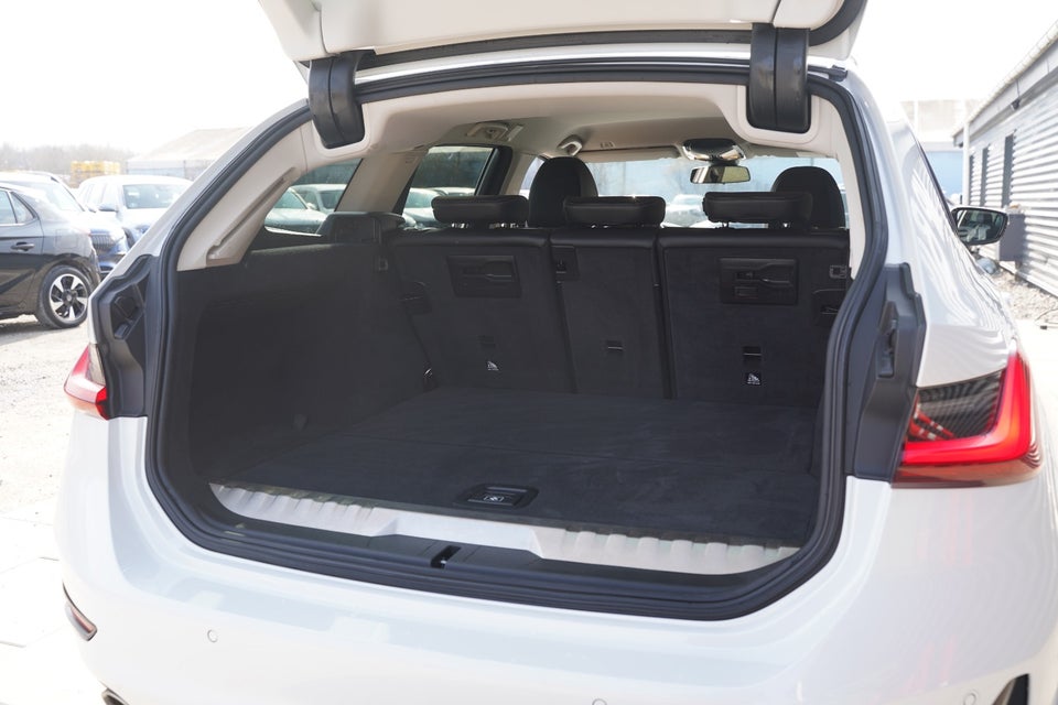 BMW 330e 2,0 Touring Sport Line aut. 5d