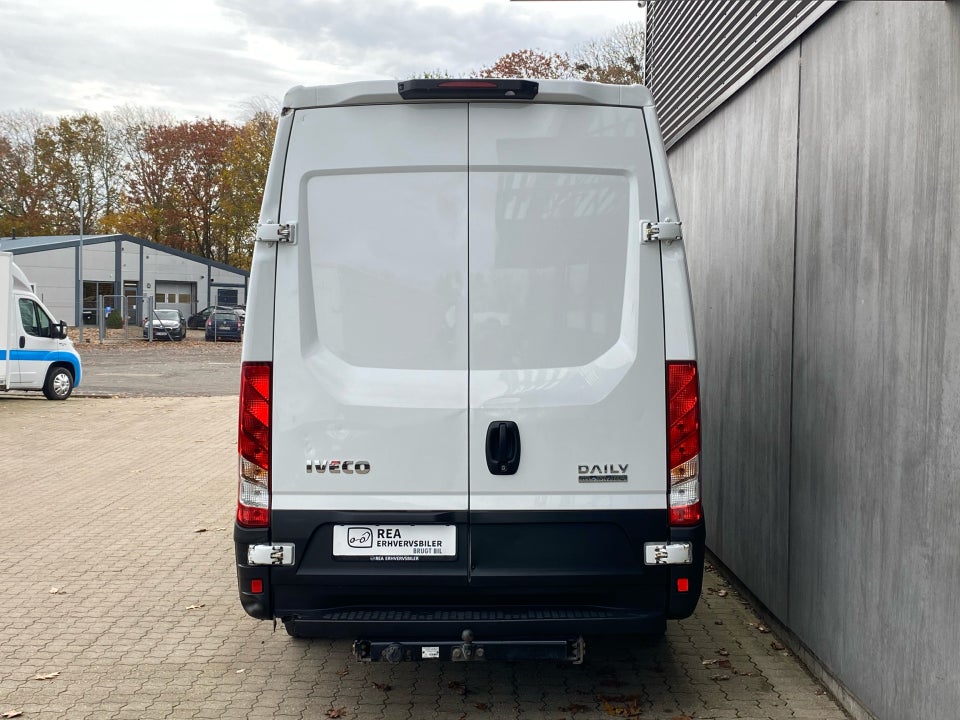 Iveco Daily 2,3 35S16 12m³ Kølevogn AG8