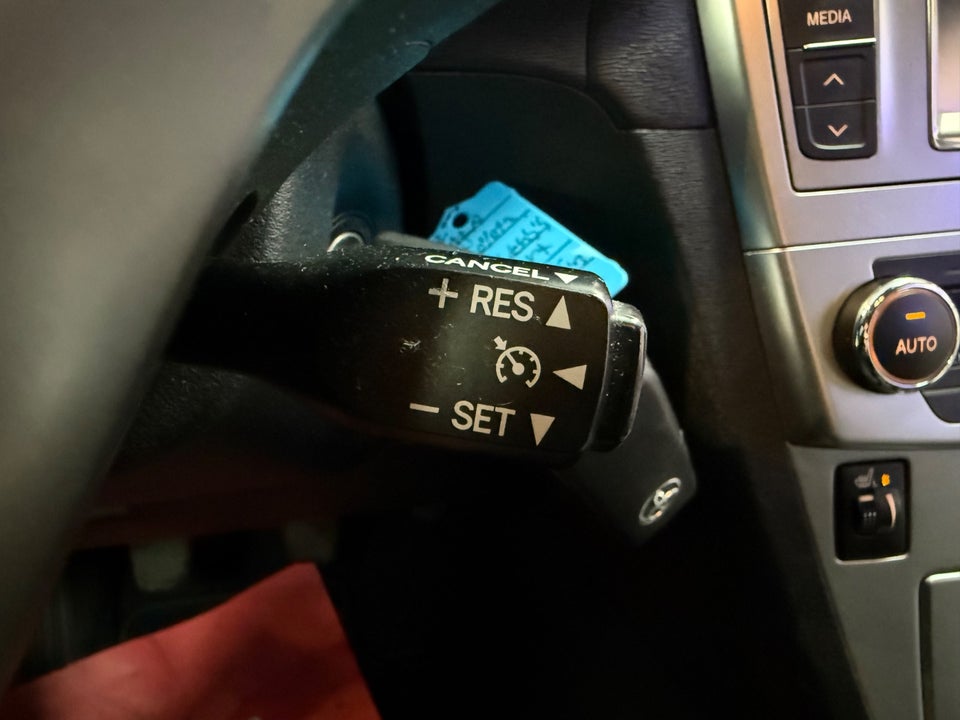 Toyota Avensis 1,6 VVT-i T1 4d