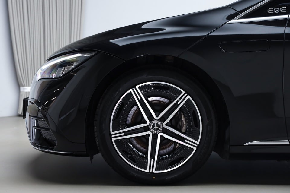 Mercedes EQE350 AMG Line 4d