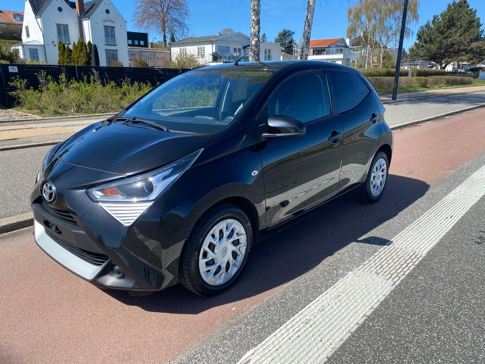 Toyota Aygo 1,0 VVT-i x-pression 5d