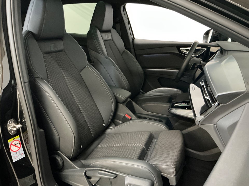 Audi Q4 e-tron 45 S-line 5d