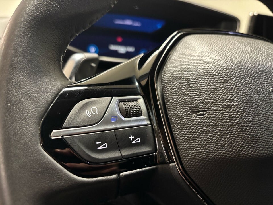 Peugeot 2008 1,2 PureTech 130 Platin Sport EAT8 5d