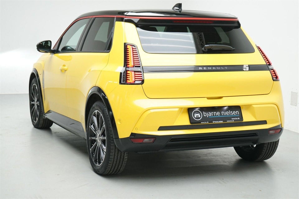 Renault 5 E-Tech 52 Iconic 5d