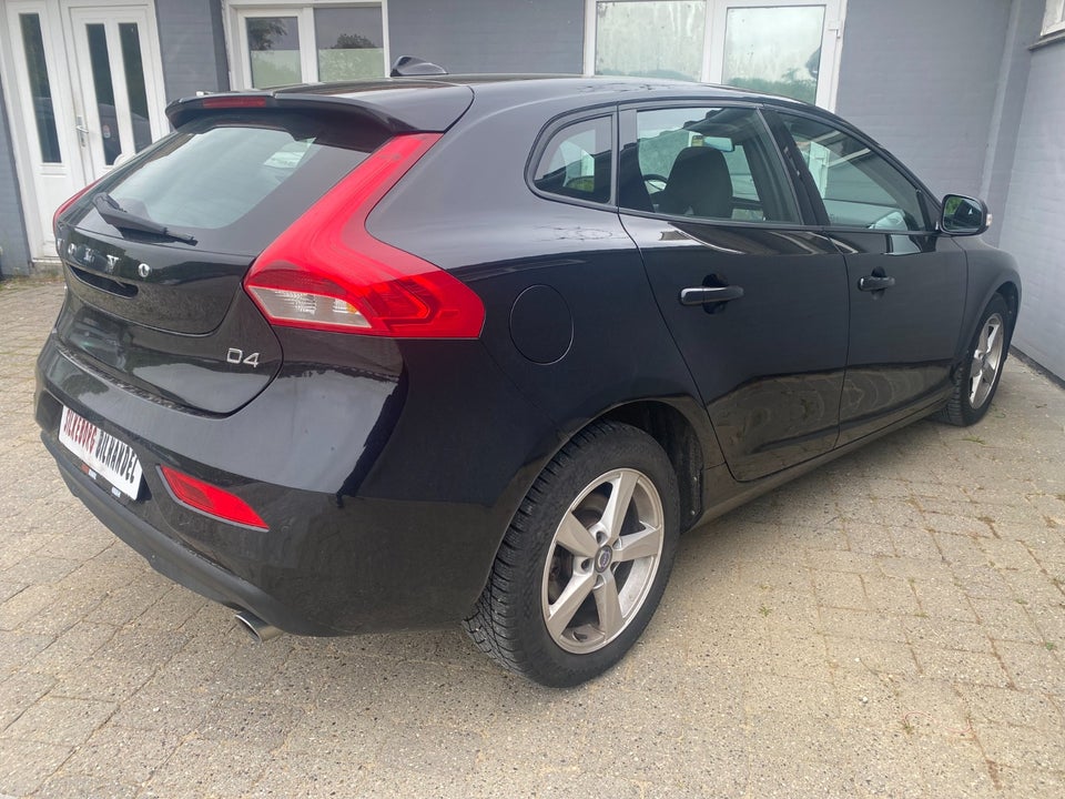 Volvo V40 2,0 D4 190 R-Design Drive-E 5d