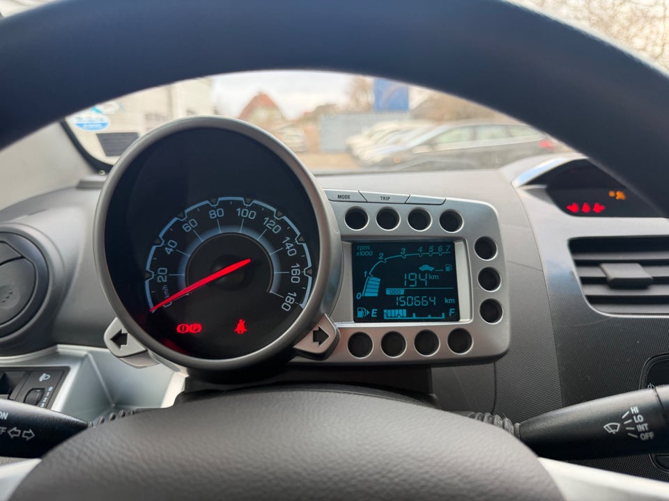 Chevrolet Spark 1,0 LT 5d