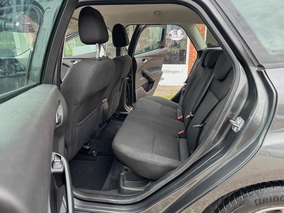 Ford Focus 1,0 SCTi 100 Titanium stc. 5d