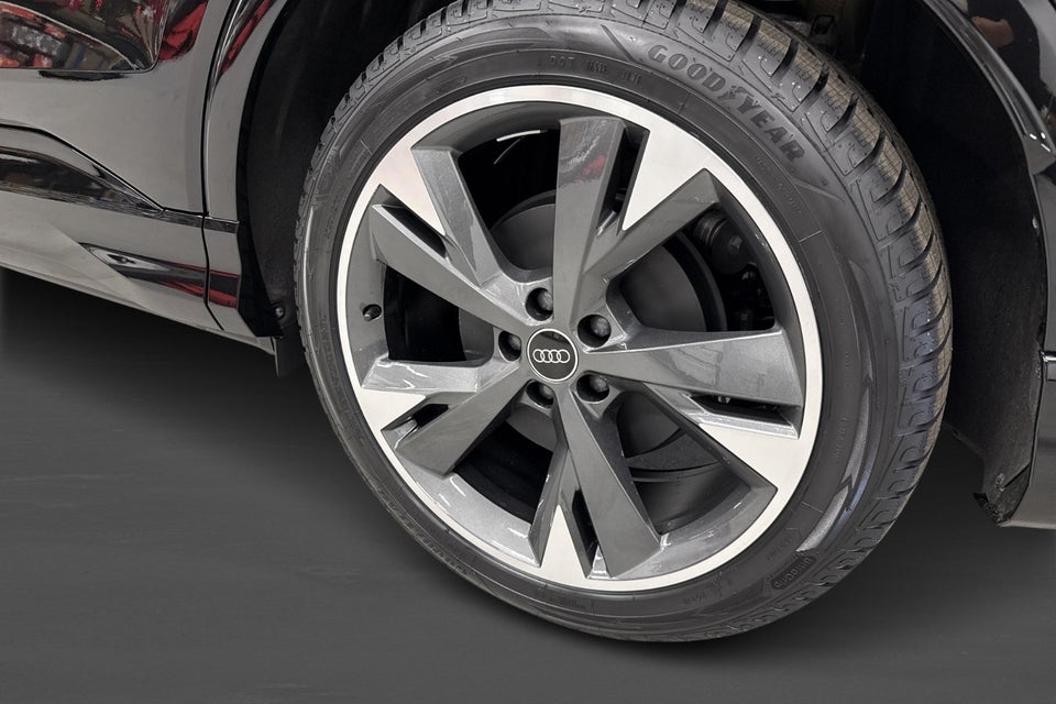 Audi Q4 e-tron 45 S-line Edition 5d