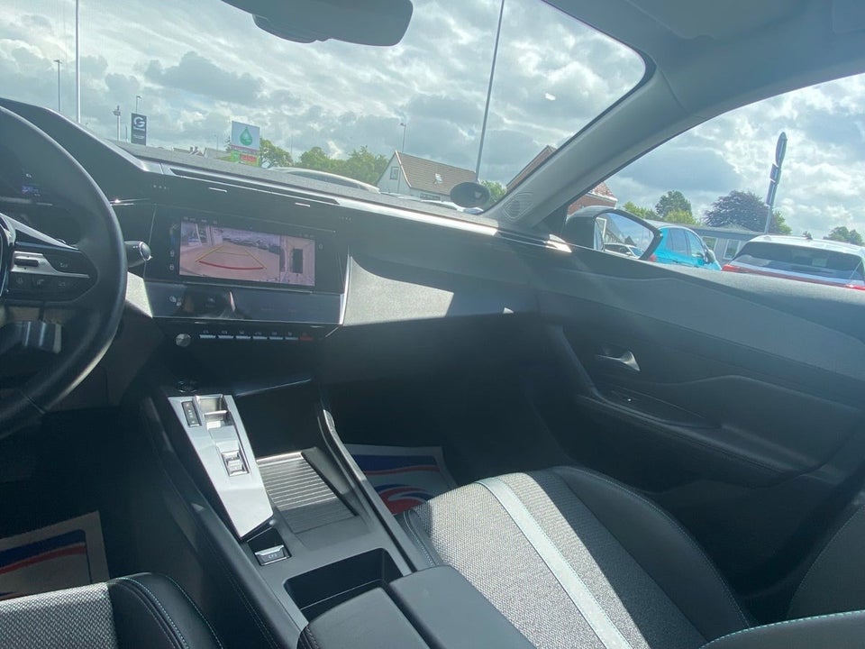 Peugeot 308 1,6 Hybrid First Selection EAT8 5d