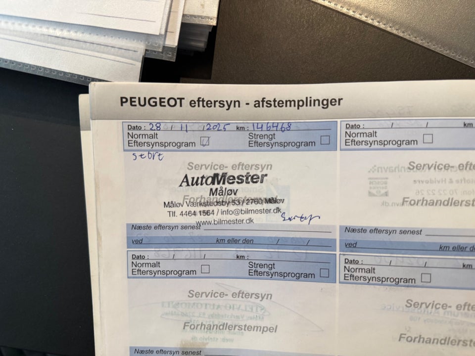 Peugeot 208 1,2 VTi Allure Sky 5d