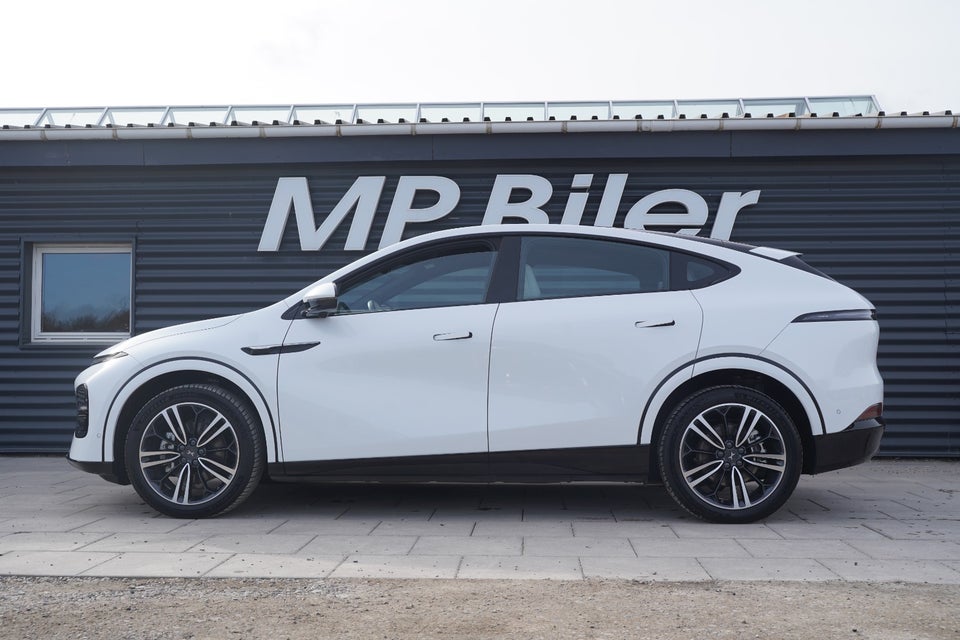 Xpeng G6 Standard Range 5d