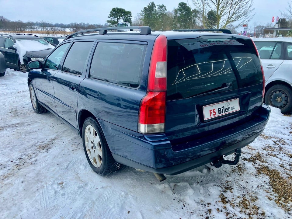 Volvo V70 2,4 140 Business 5d
