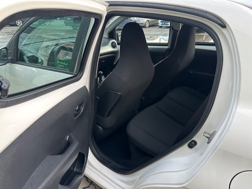 Citroën C1 1,2 PureTech Shine 5d