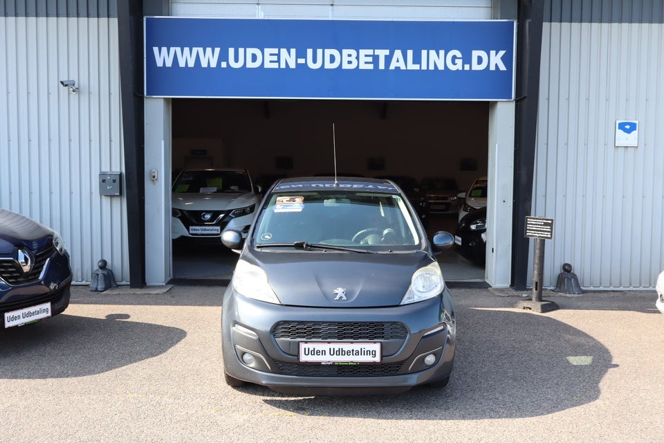 Peugeot 107 1,0 Champion Connect 5d
