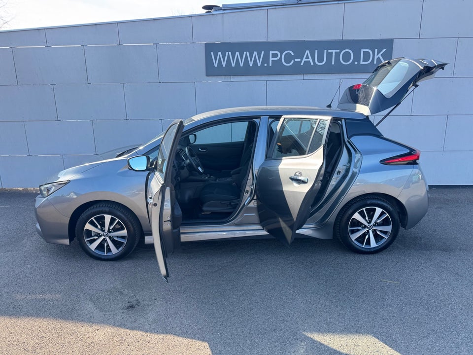 Nissan Leaf 40 Acenta 5d