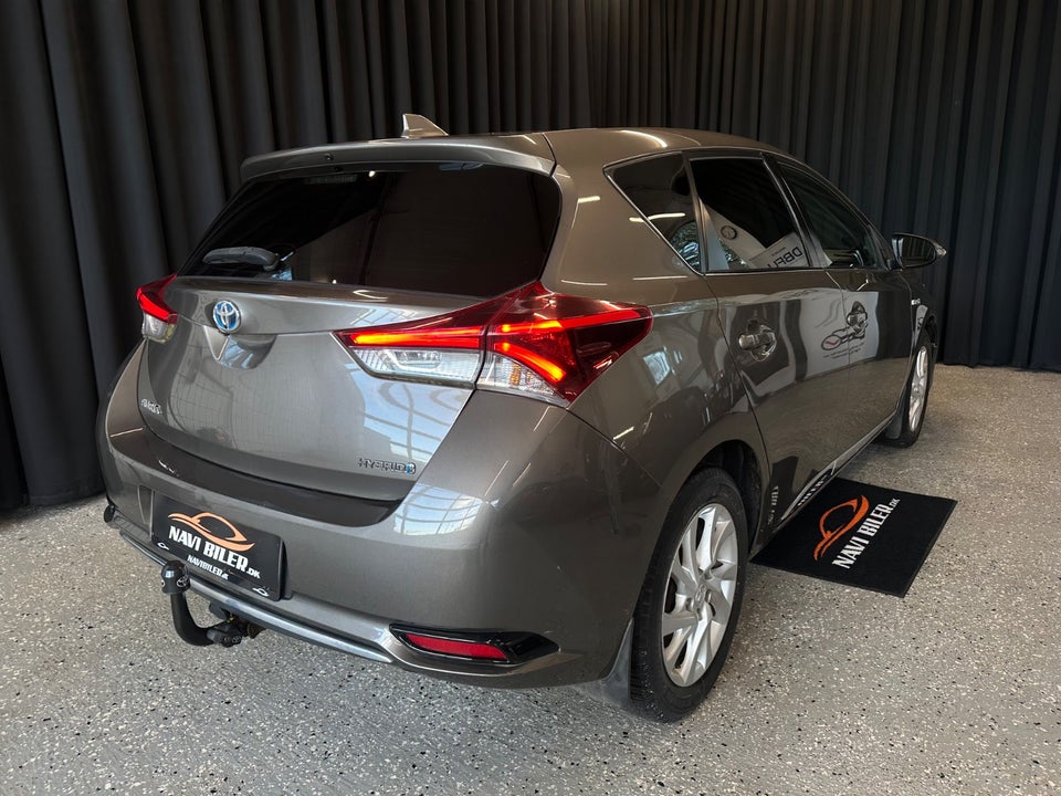 Toyota Auris 1,8 Hybrid H2 Comfort CVT 5d