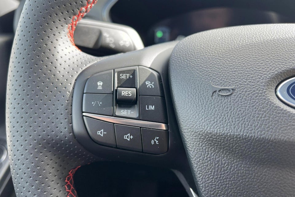 Ford Kuga 2,5 PHEV ST-Line X CVT 5d