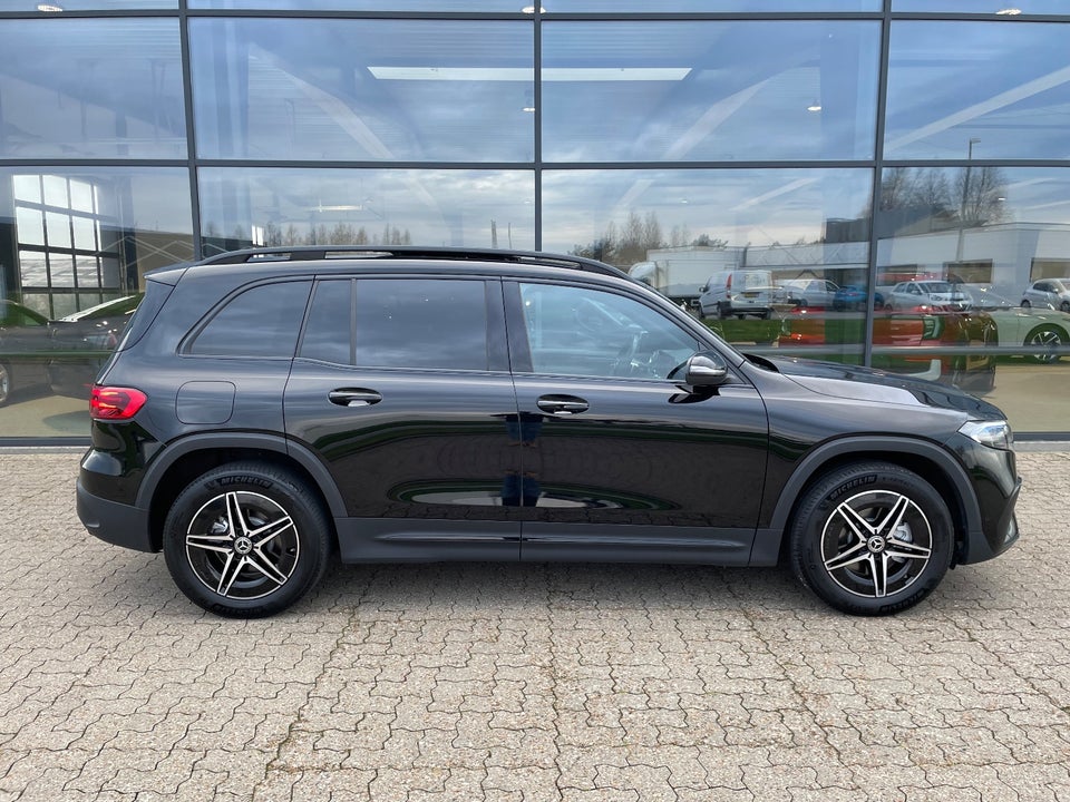 Mercedes EQB250+ AMG Line 5d