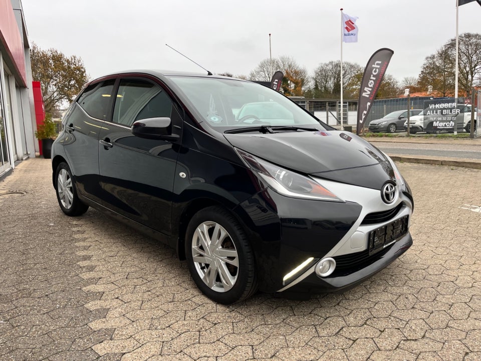 Toyota Aygo 1,0 VVT-i x-black II 5d