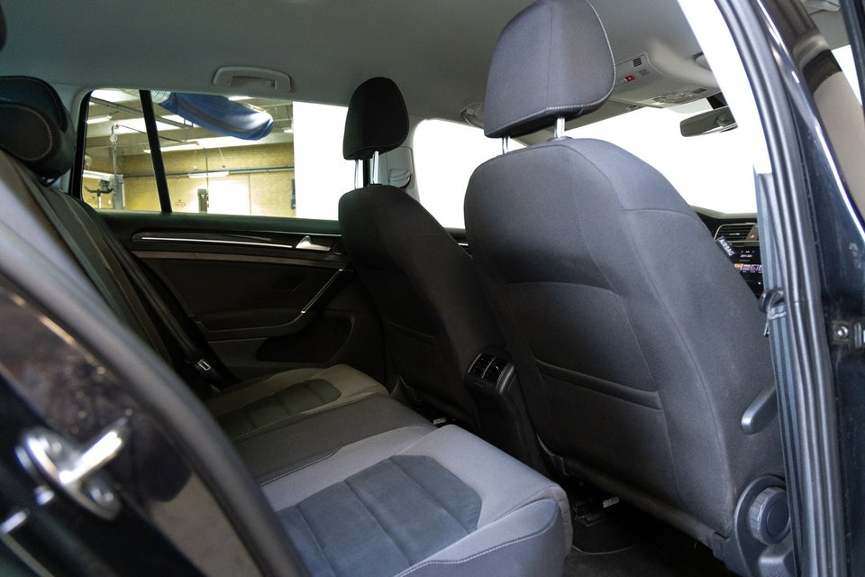VW Golf VII 1,5 TSi 150 Highline Variant 5d