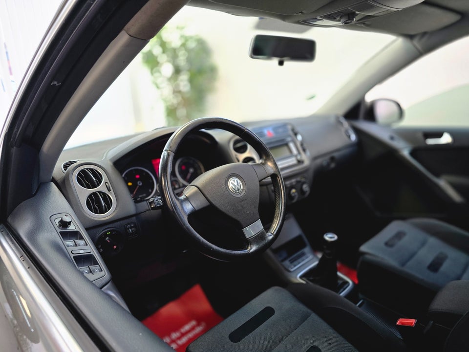VW Tiguan 2,0 TDi 140 Sport & Style 4Motion 5d