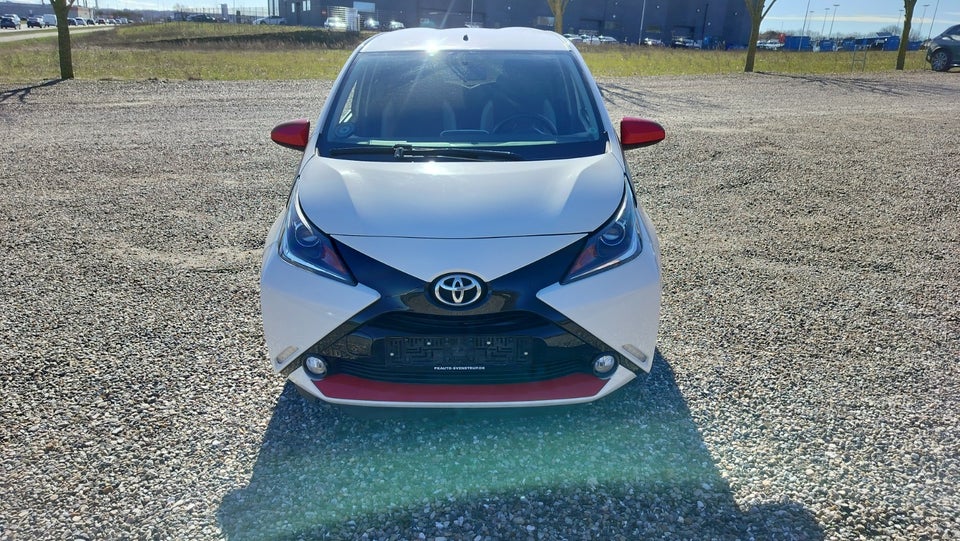 Toyota Aygo 1,0 VVT-i x-press 5d