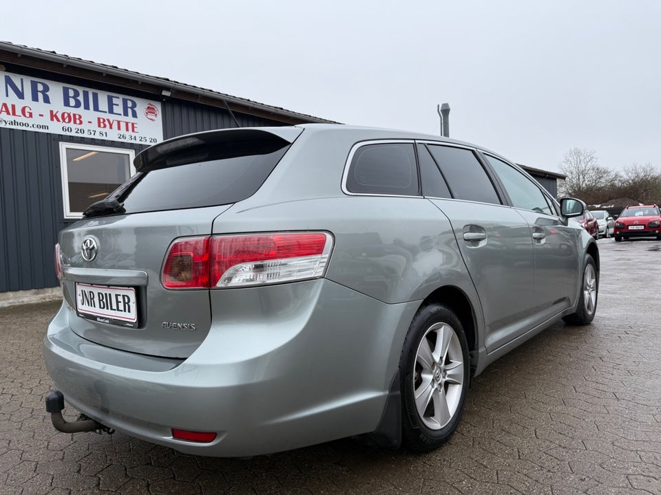 Toyota Avensis 1,6 VVT-i T2 stc. 5d
