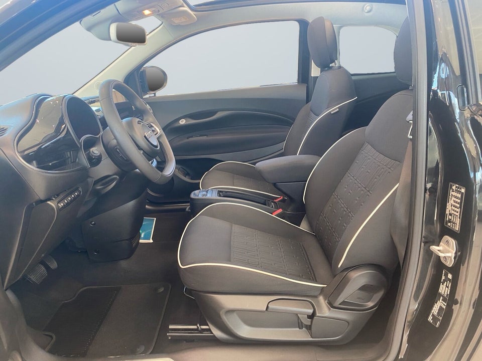 Fiat 500e 42 Icon Cabrio 2d