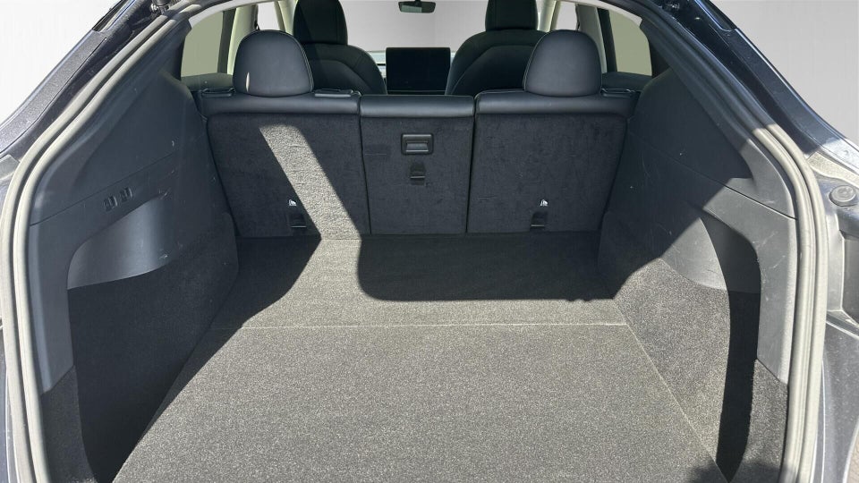 Tesla Model Y Long Range AWD 5d