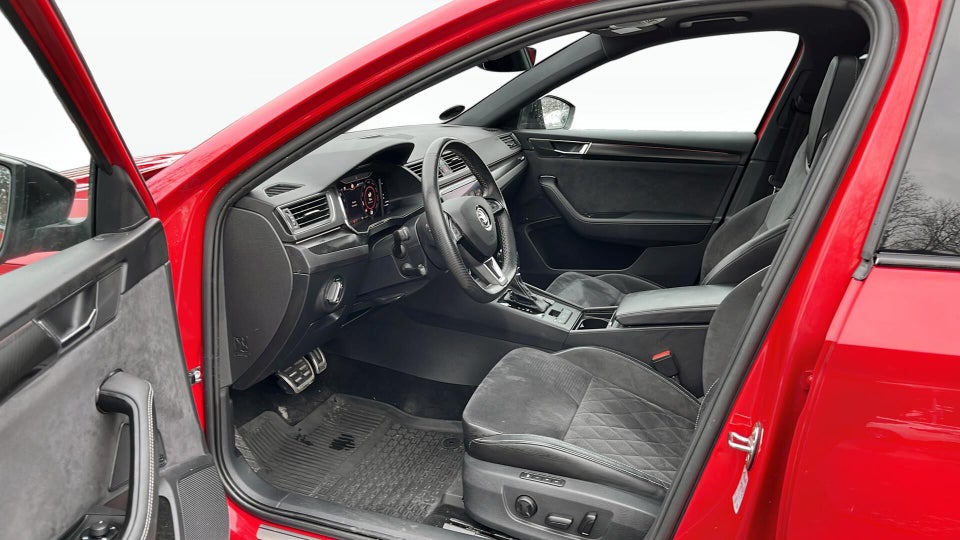 Skoda Superb 1,4 TSi iV Sportline Combi DSG 5d