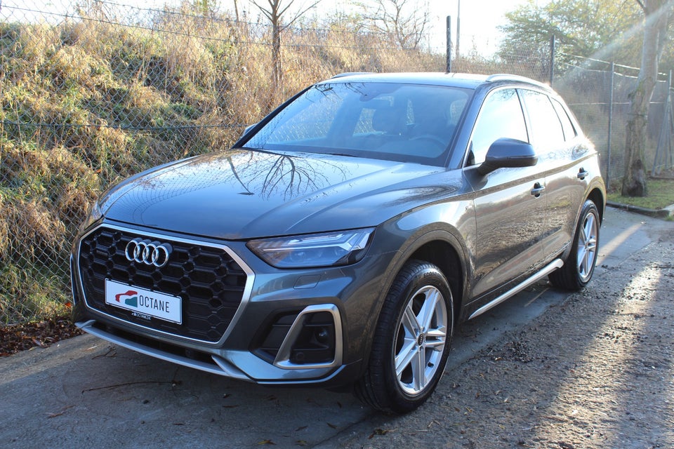 Audi Q5 50 TFSi e S-line quattro S-tr. 5d