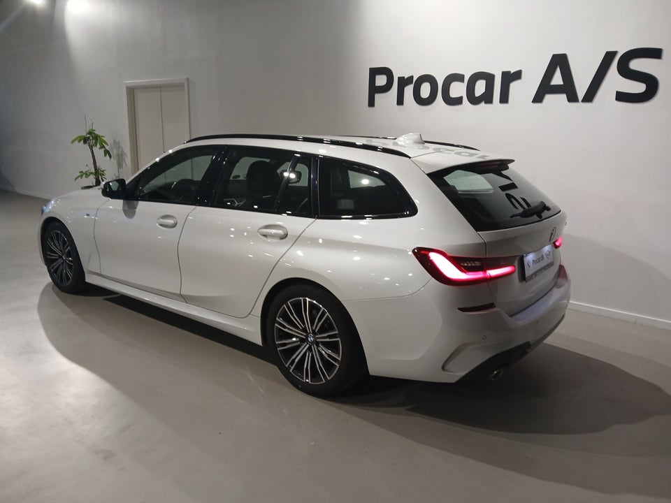 BMW 320i 2,0 Touring M-Sport aut. 5d