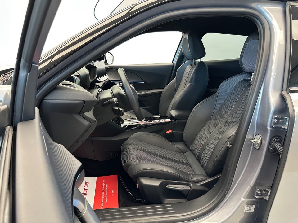 Peugeot e-2008 50 GT 5d