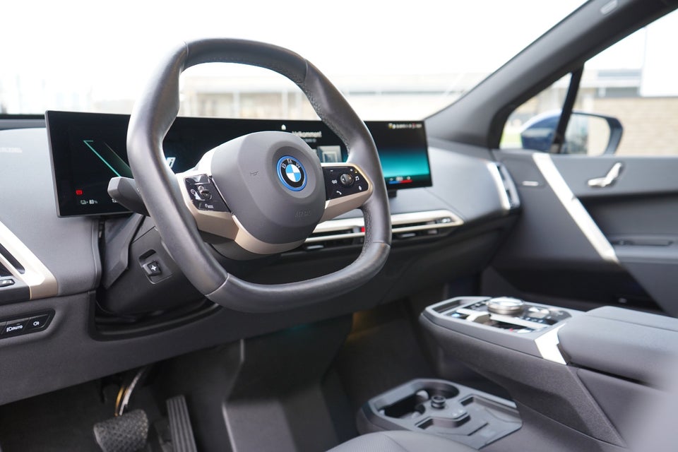 BMW iX xDrive40 Fully Charged Sport 5d