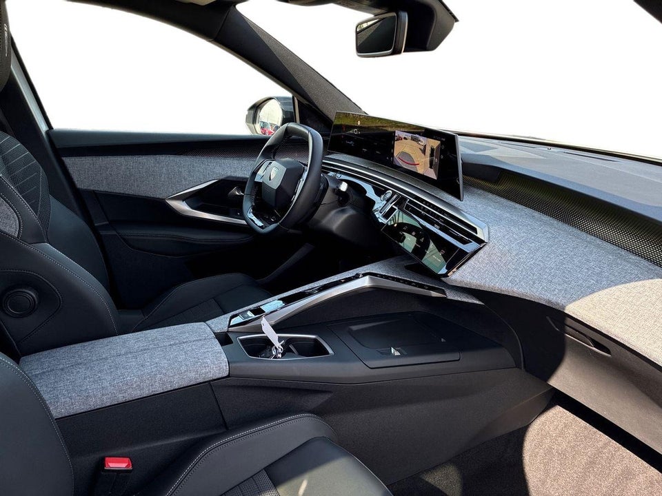 Peugeot e-5008 77 GT Pack 7prs 5d