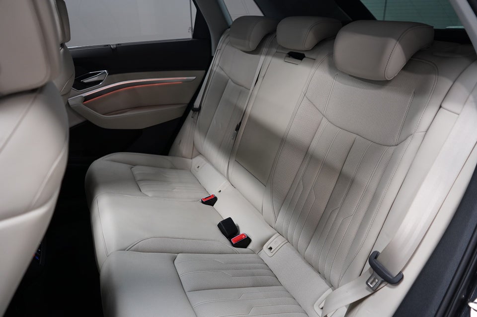 Audi Q8 e-tron 55 Prestige quattro 5d