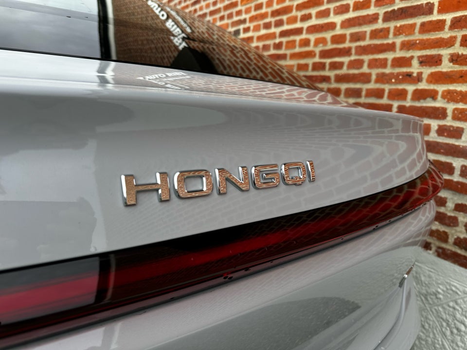 Hongqi EH7 111 Exclusive 4d