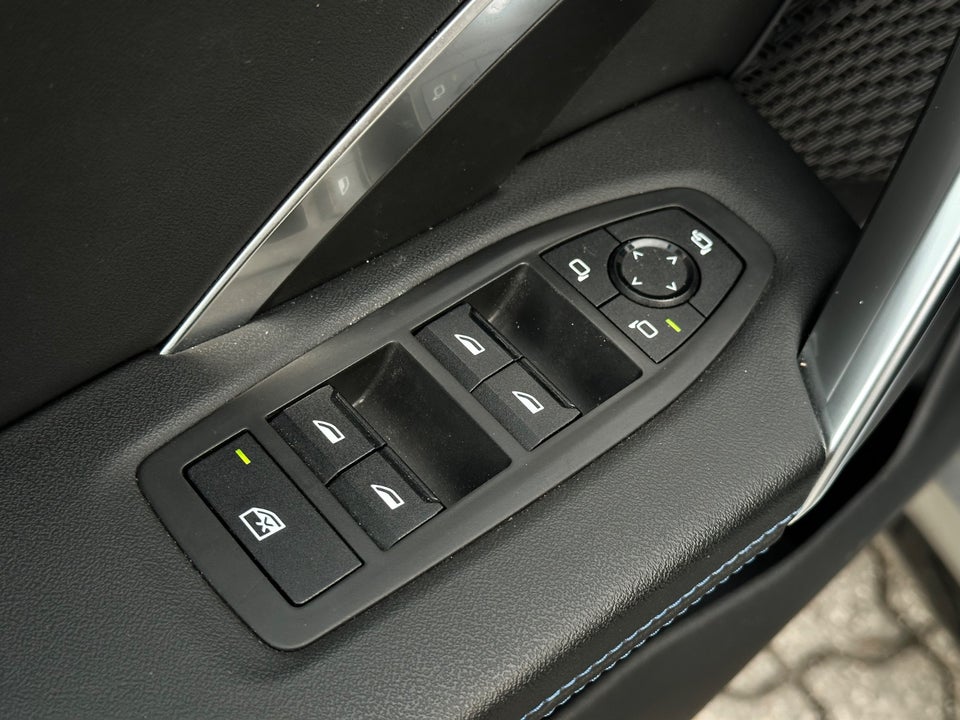 BMW iX1 eDrive20 M-Sport 5d