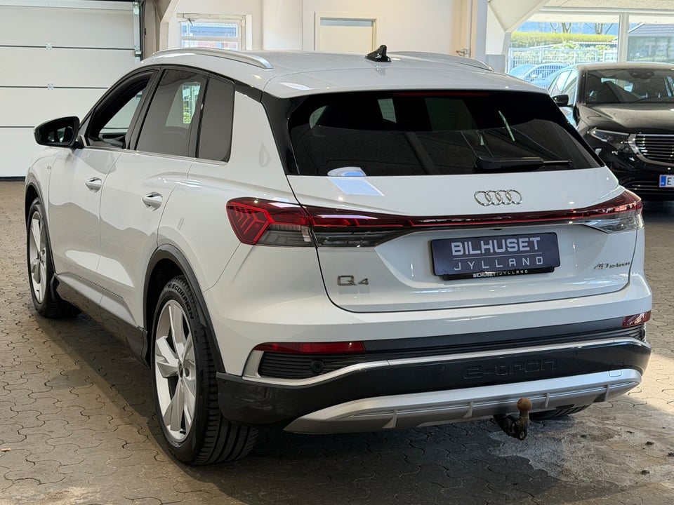 Audi Q4 e-tron 40 S-line 5d