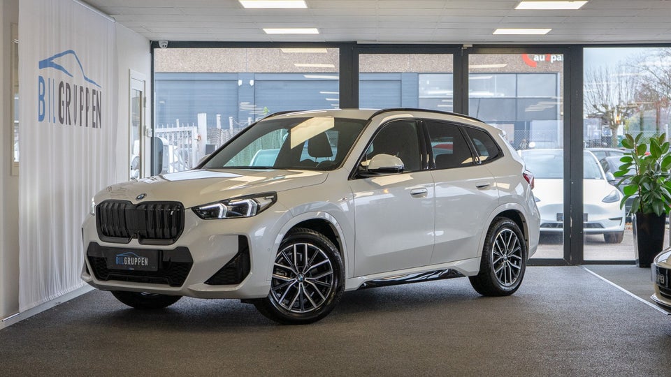 BMW iX1 xDrive30 M-Sport 5d