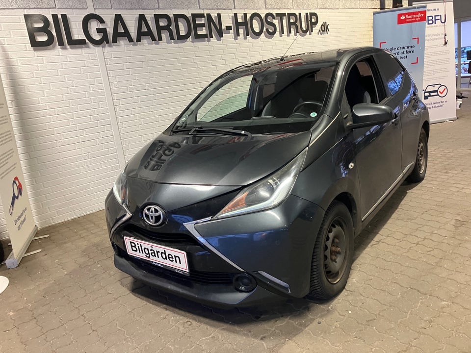 Toyota Aygo 1,0 VVT-i x-play 5d