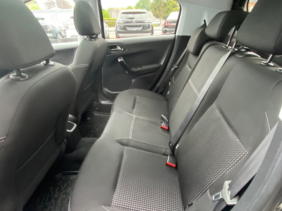 Peugeot 208 1,5 BlueHDi 100 Prestige Sky 5d