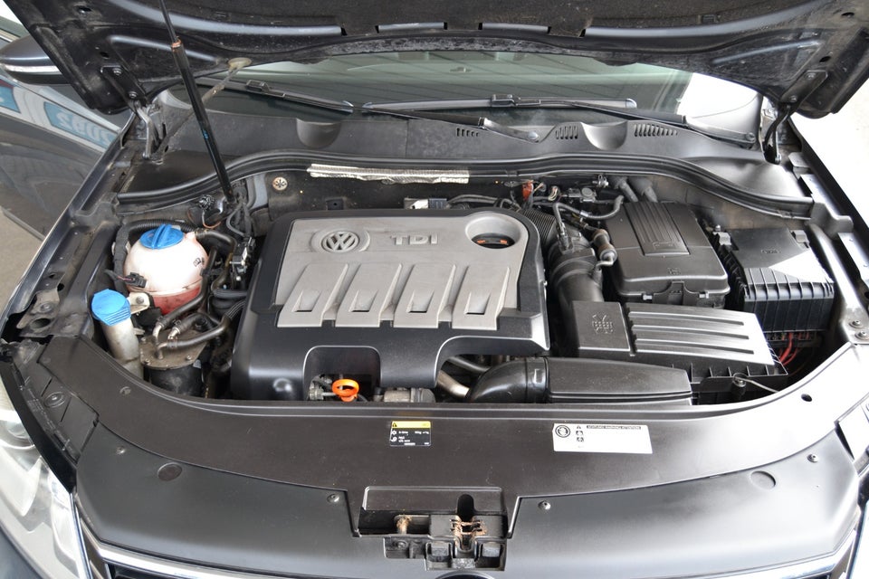 VW Passat 2,0 TDi 140 Highline Variant DSG BMT 5d
