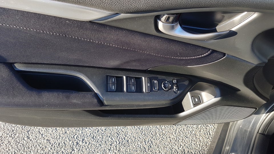 Honda Civic 1,5 VTEC Turbo Elegance CVT 4d